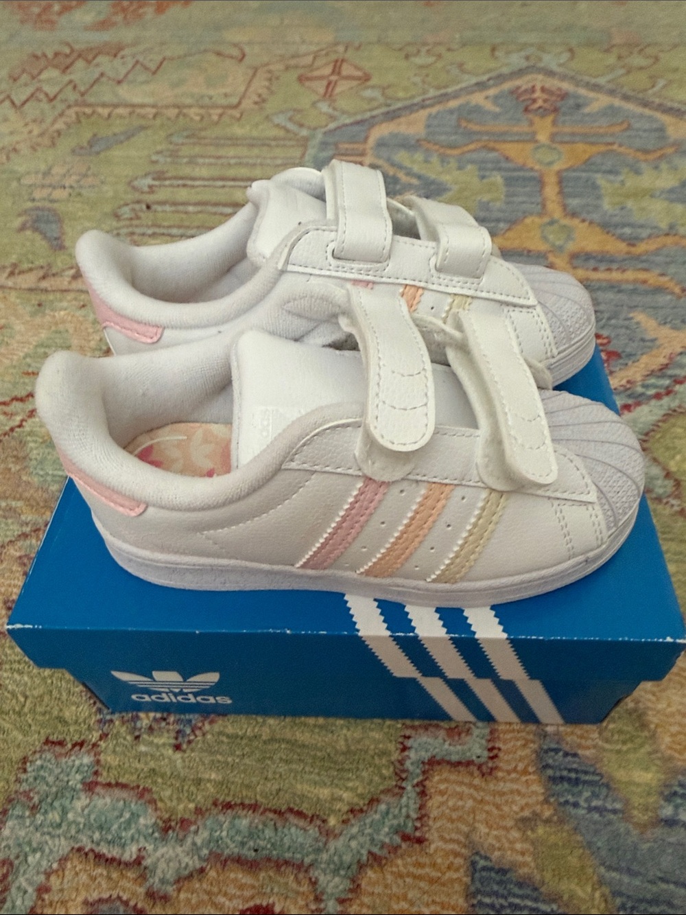 NIB adidas Kids White Superstar Velcro Sneakers Superstar CF Size 10K